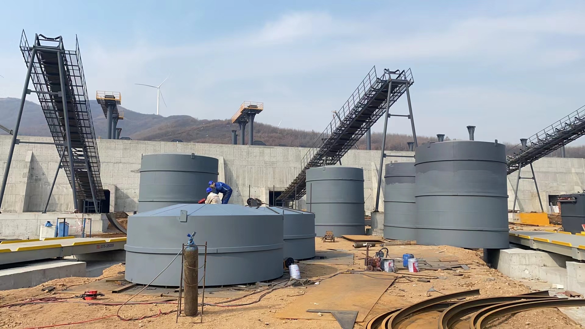秦皇島骨料倉與石子倉秋季施工管理策略與防護(hù)措施